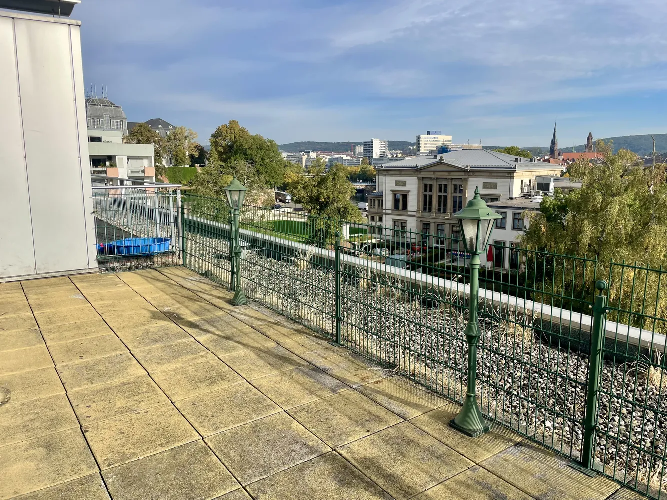 5 Zimmer Wohnung mit 135 m² in Saarbrücken – Bild 1