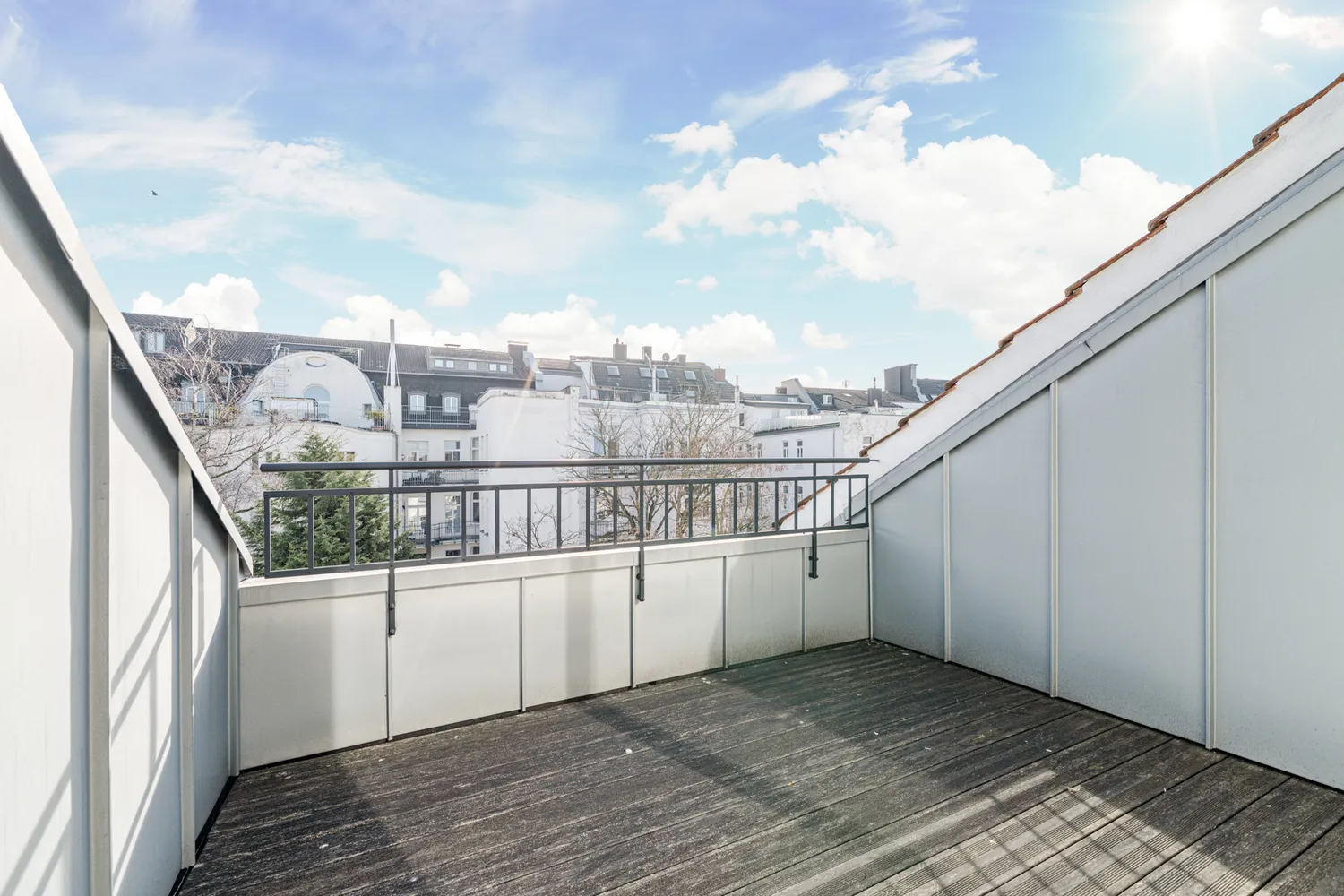 2 Zimmer Wohnung mit 100 m² in Düsseldorf – Bild 9