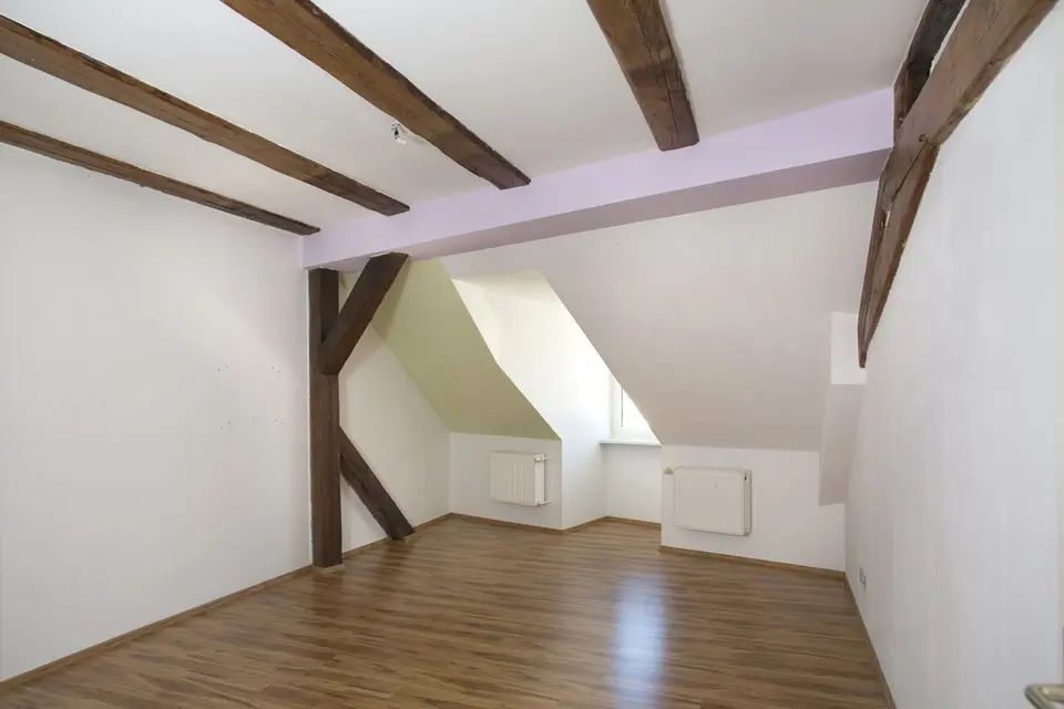 3 Zimmer Wohnung mit 100 m² in Hof – Bild 3