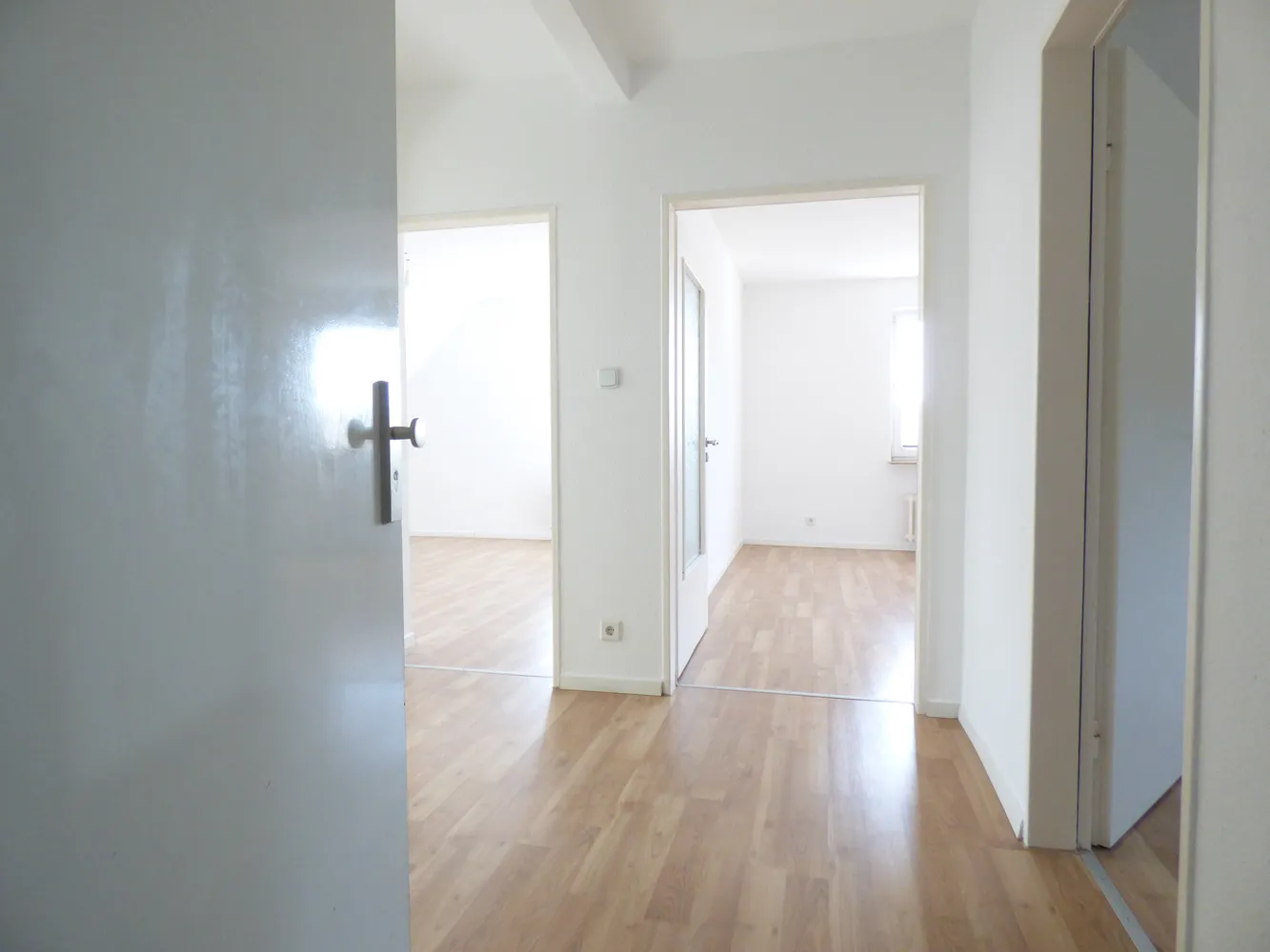 3 Zimmer Wohnung mit 63 m² in Wiesbaden – Bild 2