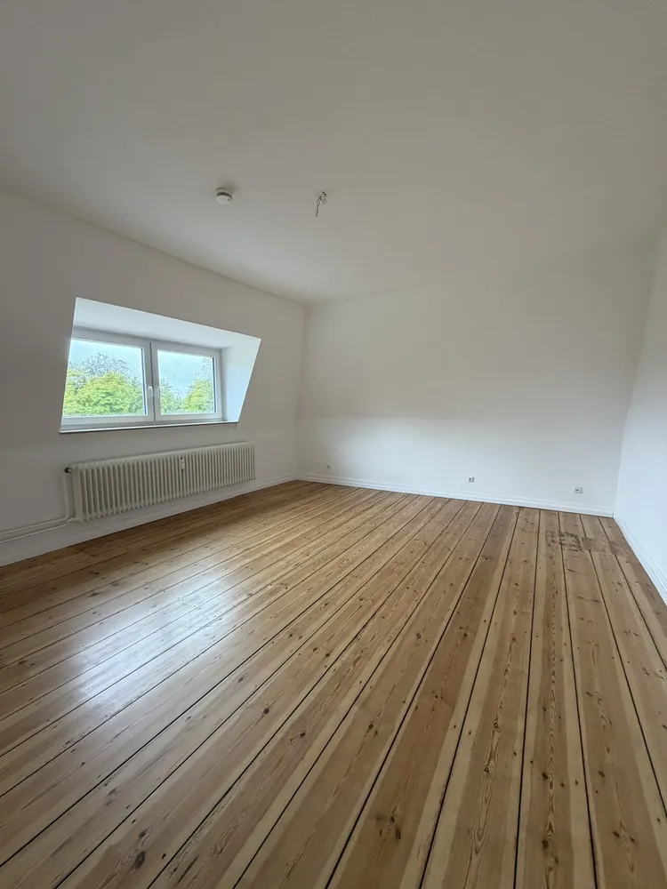 6 Zimmer Wohnung mit 180 m² in Hamburg – Bild 4