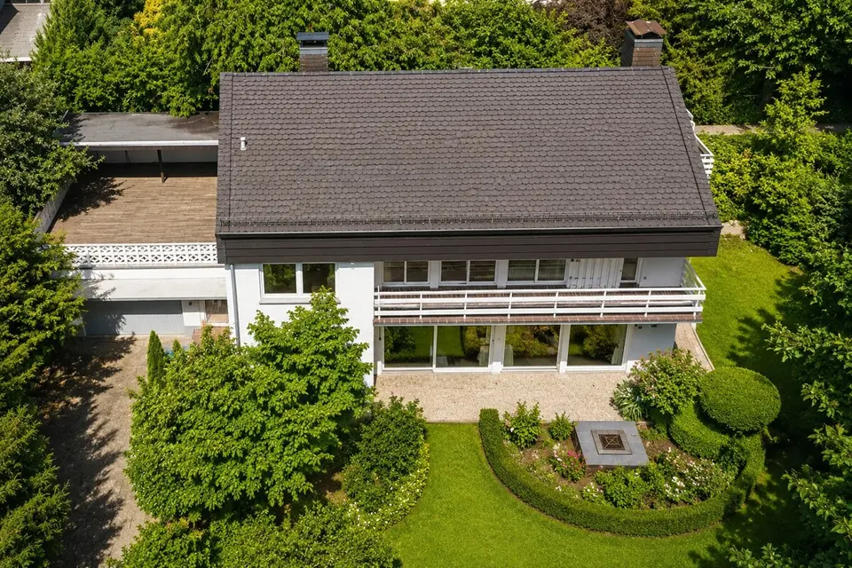 6 room house with 212 m² in Limburg an der Lahn – Photo 1