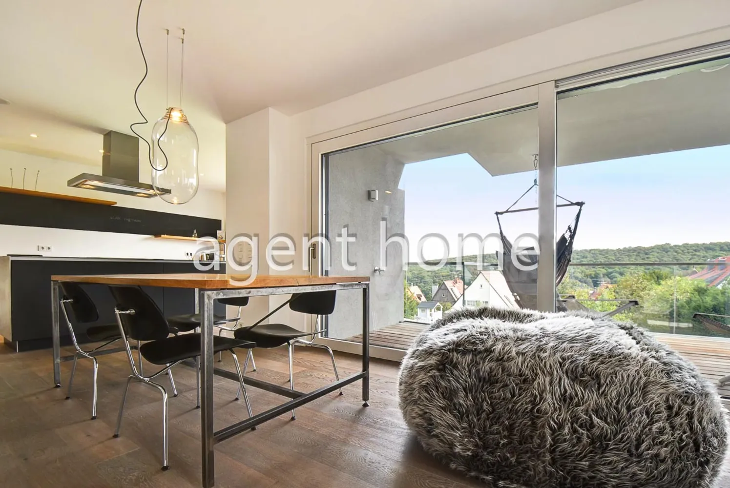 4 room apartment with 120 m² in Stuttgart – Photo 1