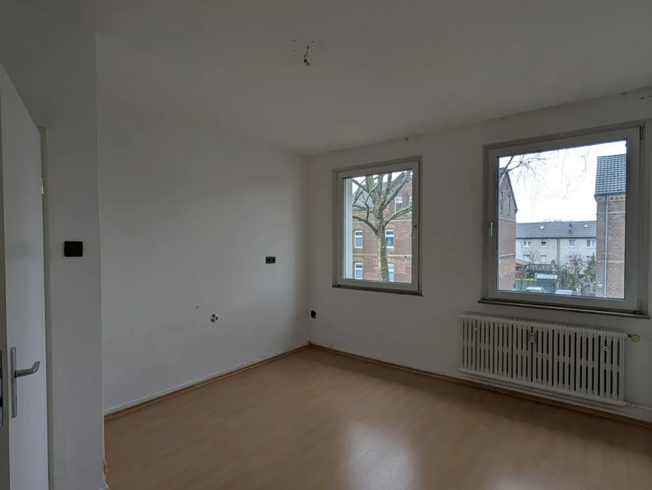 5 Zimmer Wohnung mit 95 m² in Duisburg – Bild 1