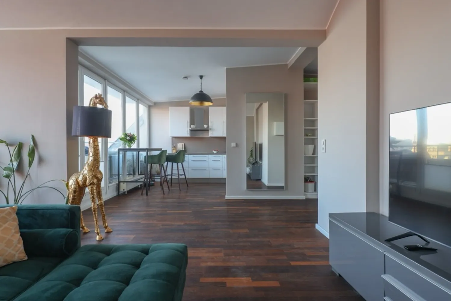 2 room apartment with 64 m² in Berlin – Photo 9