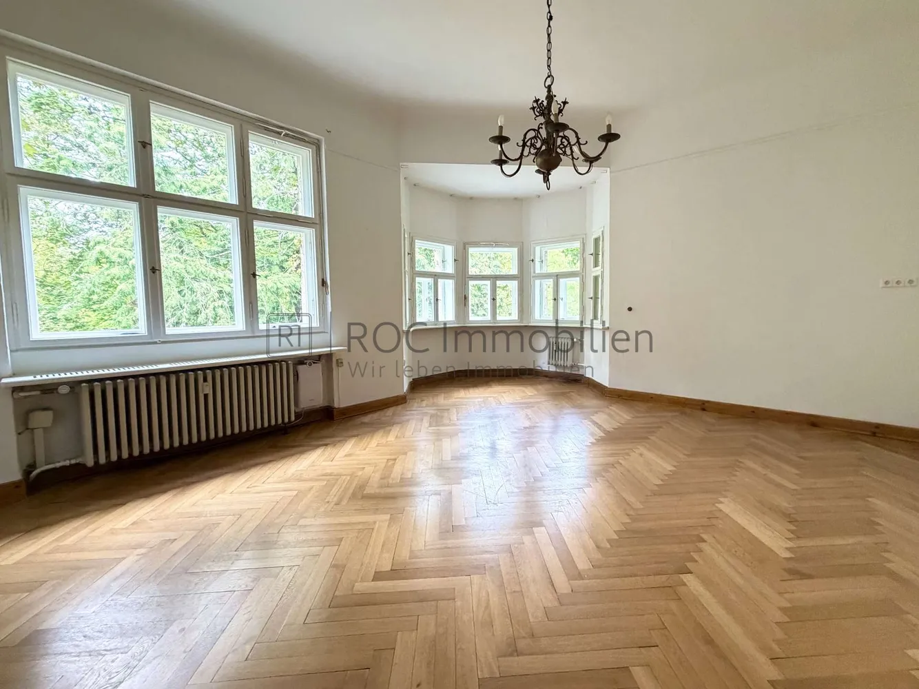 7 Zimmer Wohnung mit 262 m² in Berlin – Bild 2