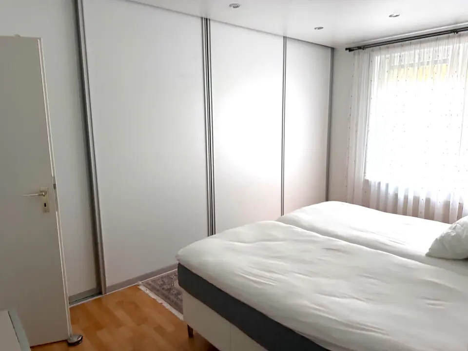 3 Zimmer Wohnung mit 90 m² in Karlsruhe – Bild 2