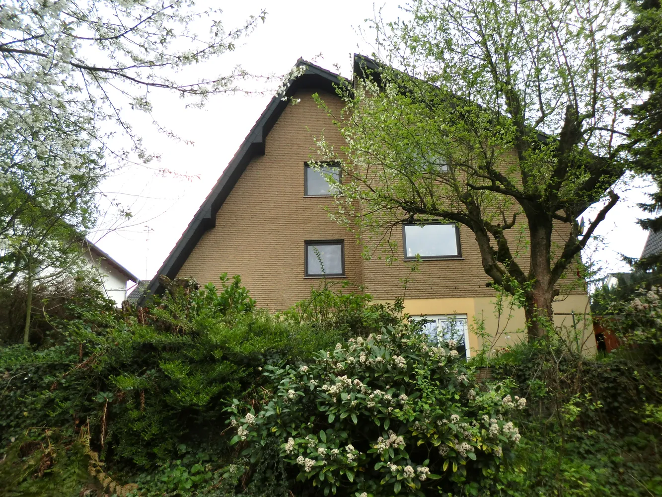 5 Zimmer Wohnung mit 118 m² in Detmold – Bild 4