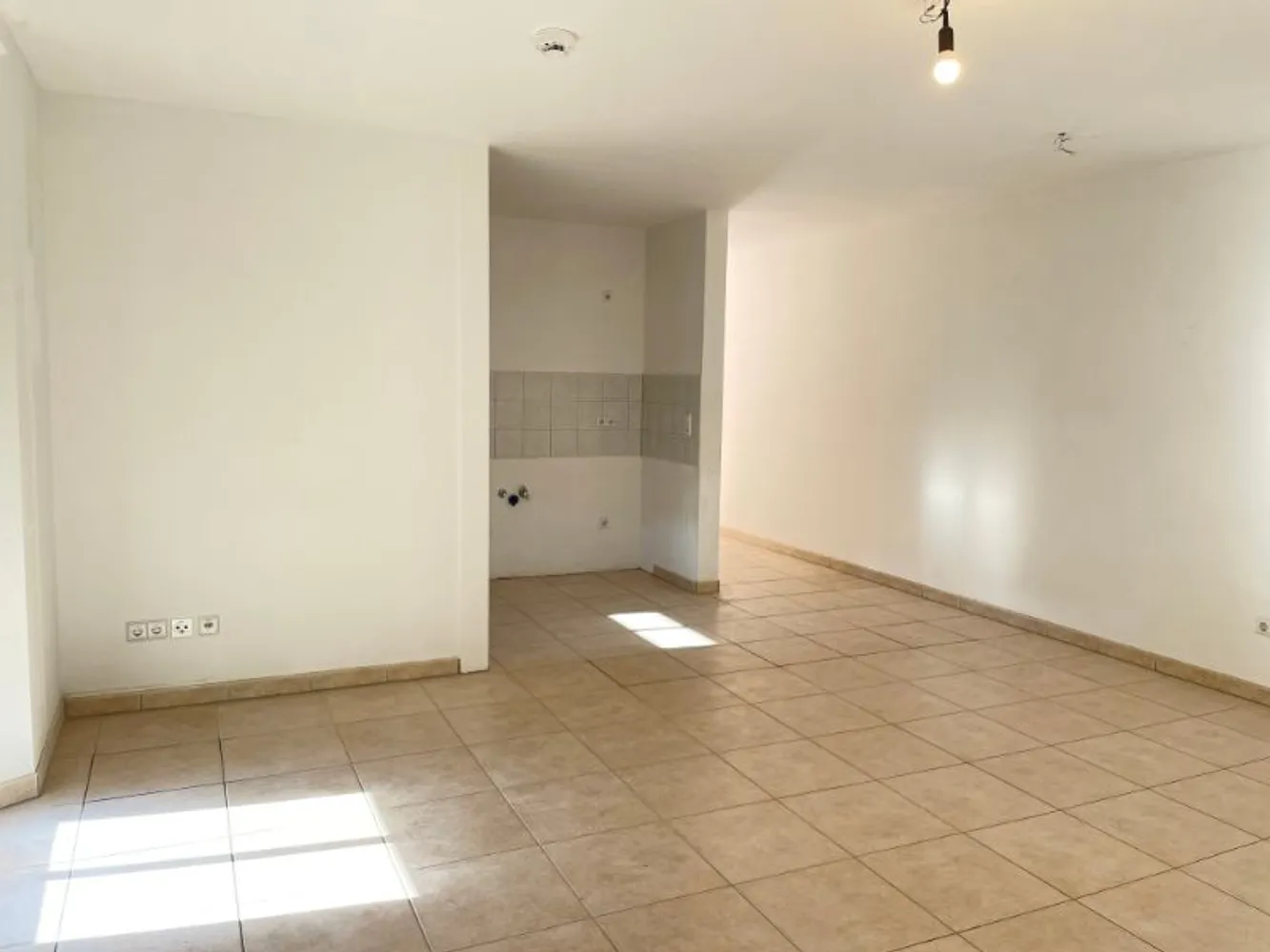 5 Zimmer Wohnung mit 105 m² in Fürth – Bild 2