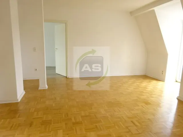 2 Zimmer Wohnung mit 70 m² in Zwickau – Bild 2