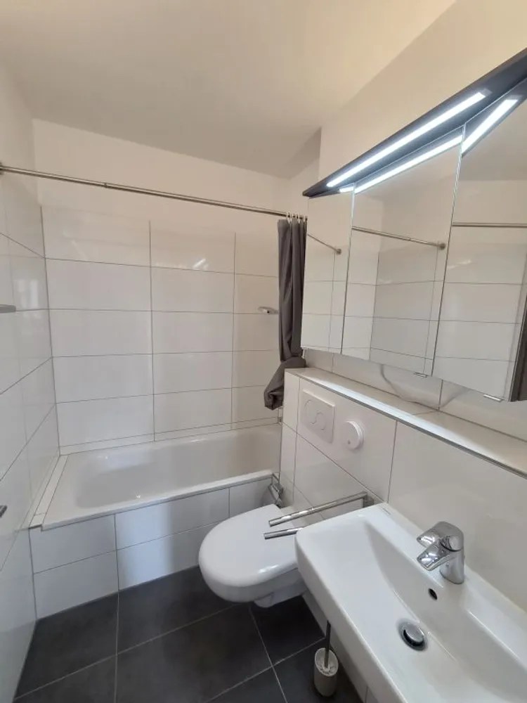 4 Zimmer Wohnung mit 100 m² in Wiesbaden – Bild 11