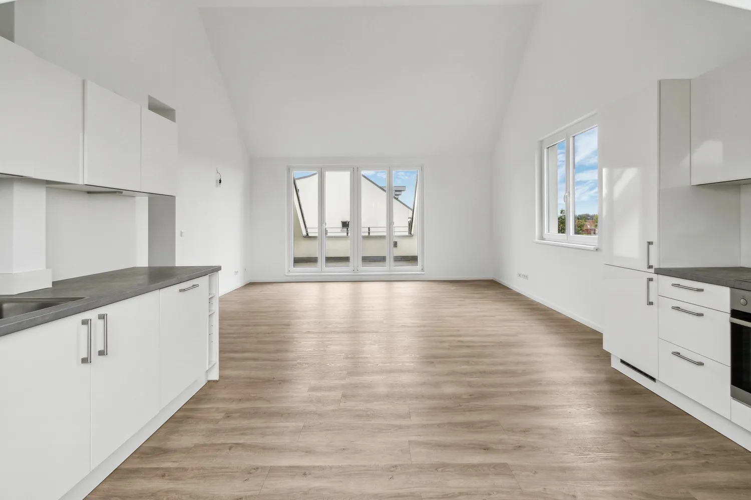 2 room apartment with 67 m² in Berlin – Photo 1