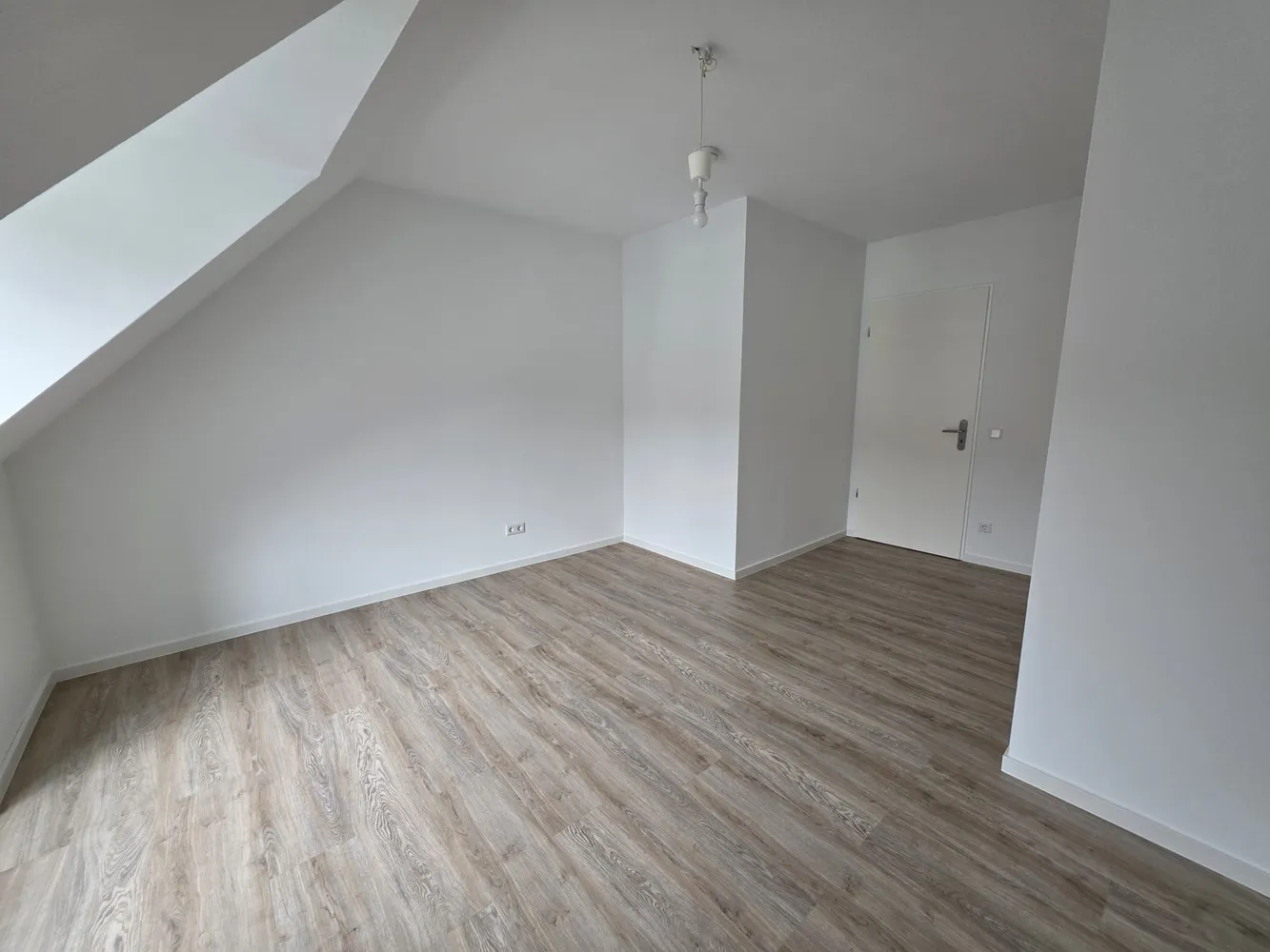 4 Zimmer Wohnung mit 99 m² in Hamburg – Bild 8