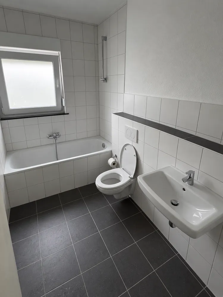 2 Zimmer Wohnung mit 61 m² in Leverkusen – Bild 2