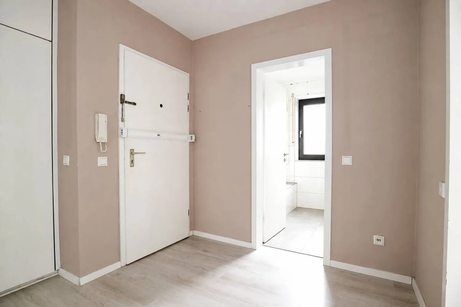 2 Zimmer Wohnung mit 67 m² in Neuss – Bild 3