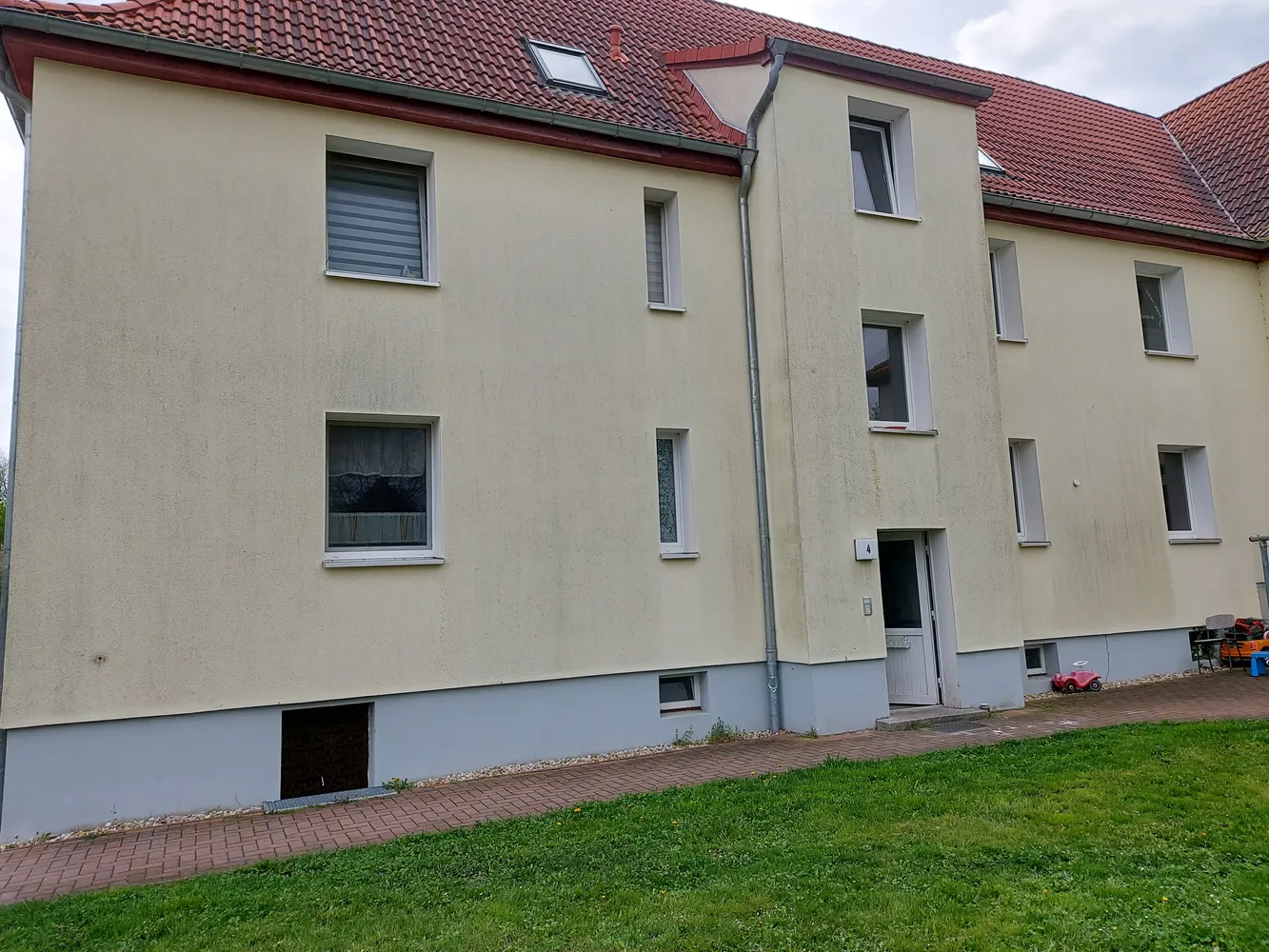 3 Zimmer Wohnung mit 67 m² in Bitterfeld-Wolfen – Bild 1