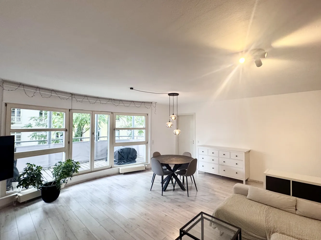 2 room apartment with 86 m² in Frankfurt am Main – Photo 1