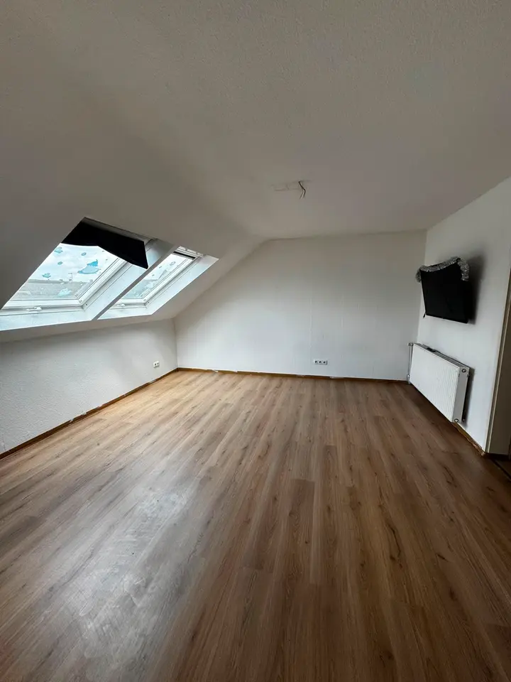6 Zimmer Haus mit 150 m² in Duisburg – Bild 1