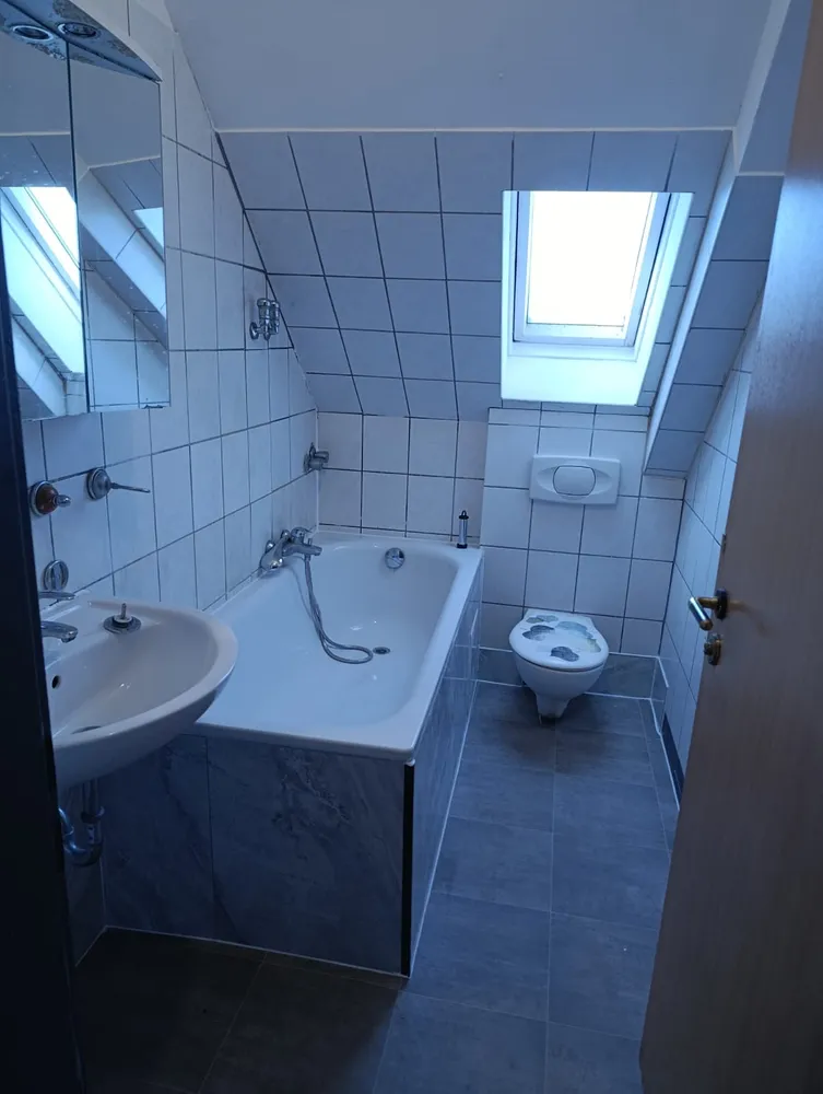 4 Zimmer Wohnung mit 75 m² in Duisburg – Bild 2