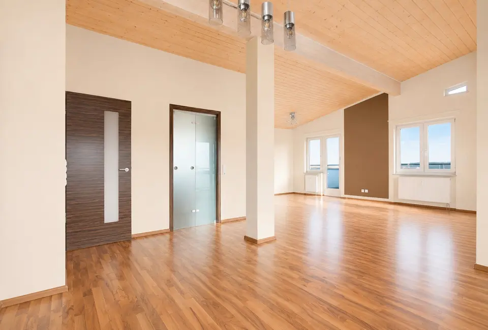 5 Zimmer Wohnung mit 125 m² in Herrenberg – Bild 1