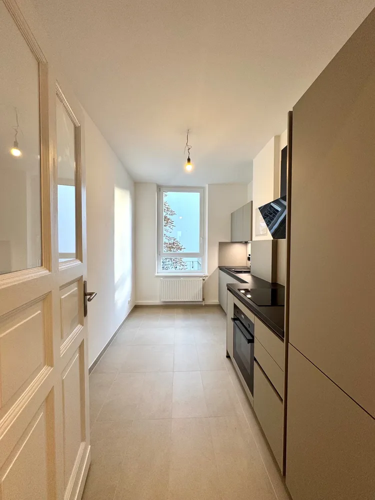 2 Zimmer Wohnung mit 81 m² in Berlin – Bild 1