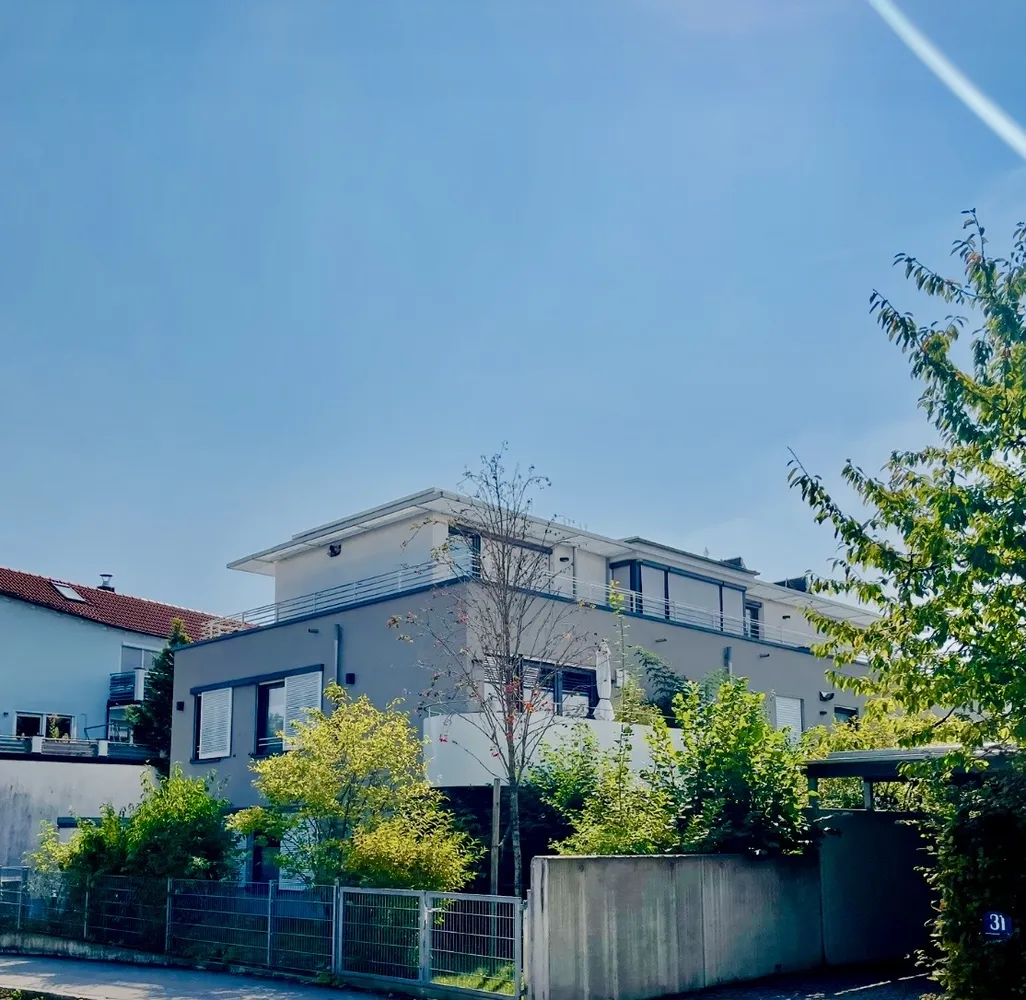 4 Zimmer Wohnung mit 141 m² in München – Bild 1