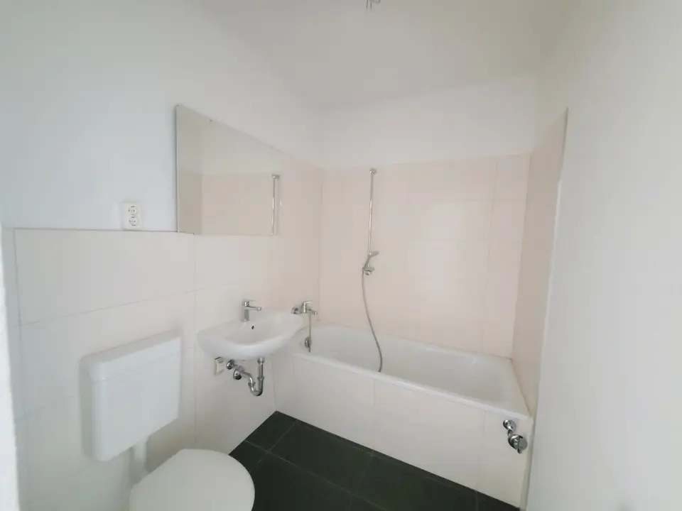 2 Zimmer Wohnung mit 35 m² in Halle (Saale) – Bild 10