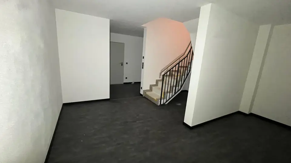 3 Zimmer Wohnung mit 126 m² in Werdau – Bild 9
