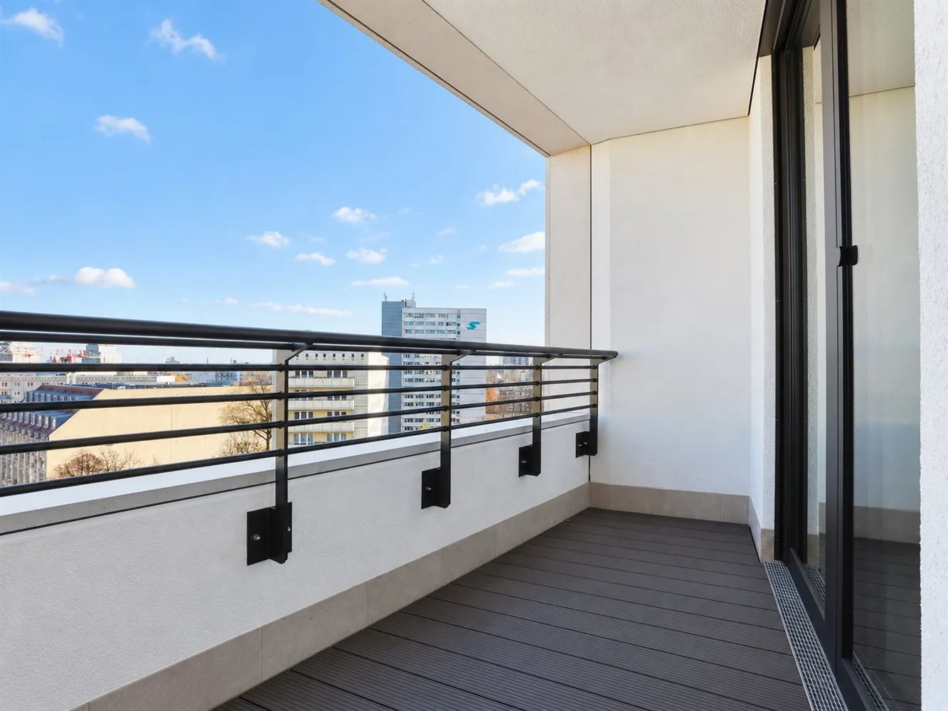 2 room apartment with 60 m² in Berlin – Photo 1