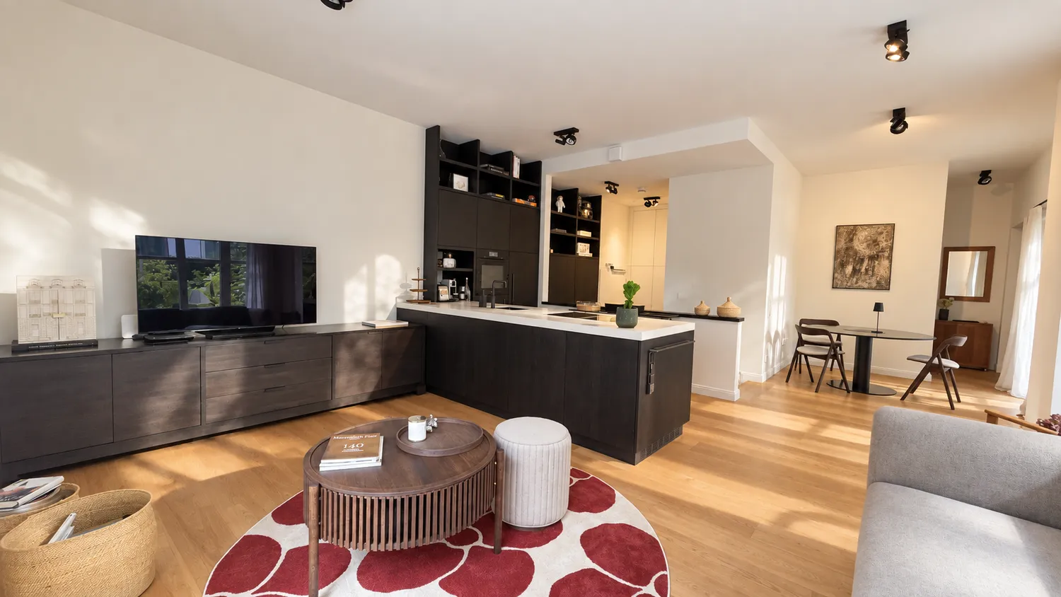 2 Zimmer Wohnung mit 99 m² in Düsseldorf – Bild 6