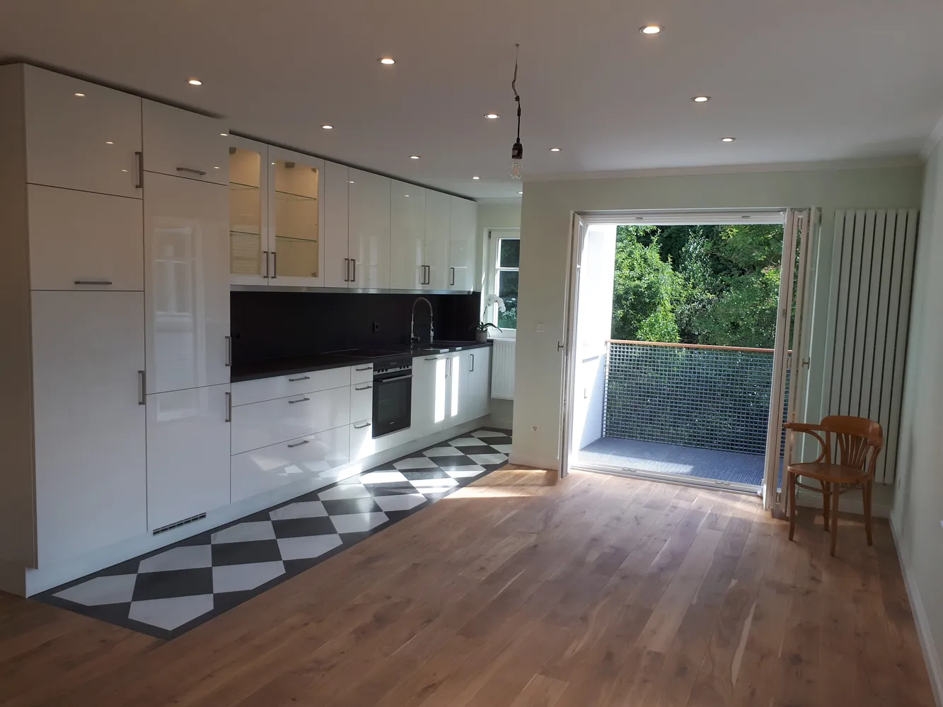 5 Zimmer Wohnung mit 120 m² in Wiesbaden – Bild 1