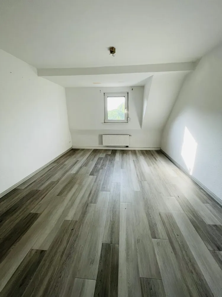 4 Zimmer Wohnung mit 72 m² in Ludwigshafen am Rhein – Bild 1