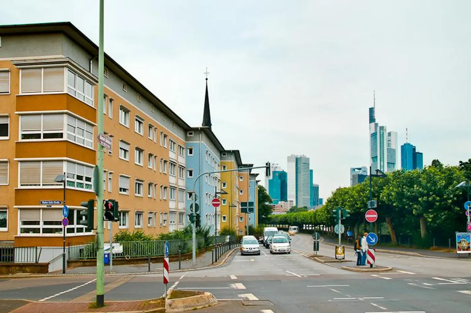 2 room apartment with 48 m² in Frankfurt am Main – Photo 1