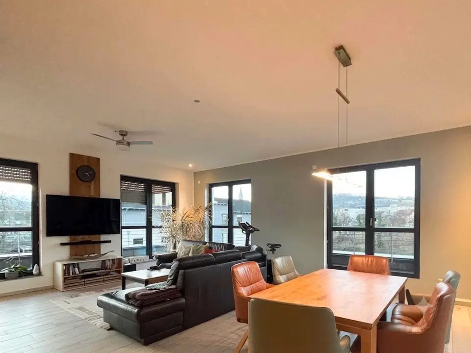5 Zimmer Wohnung mit 187 m² in Iserlohn – Bild 1