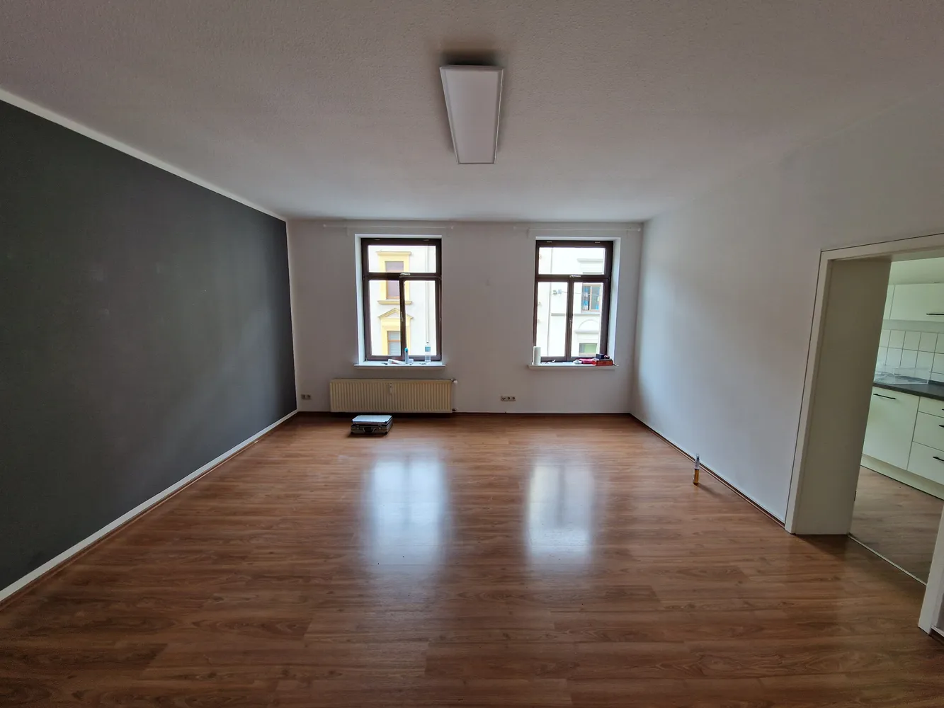 3 Zimmer Wohnung mit 93 m² in Halle (Saale) – Bild 2