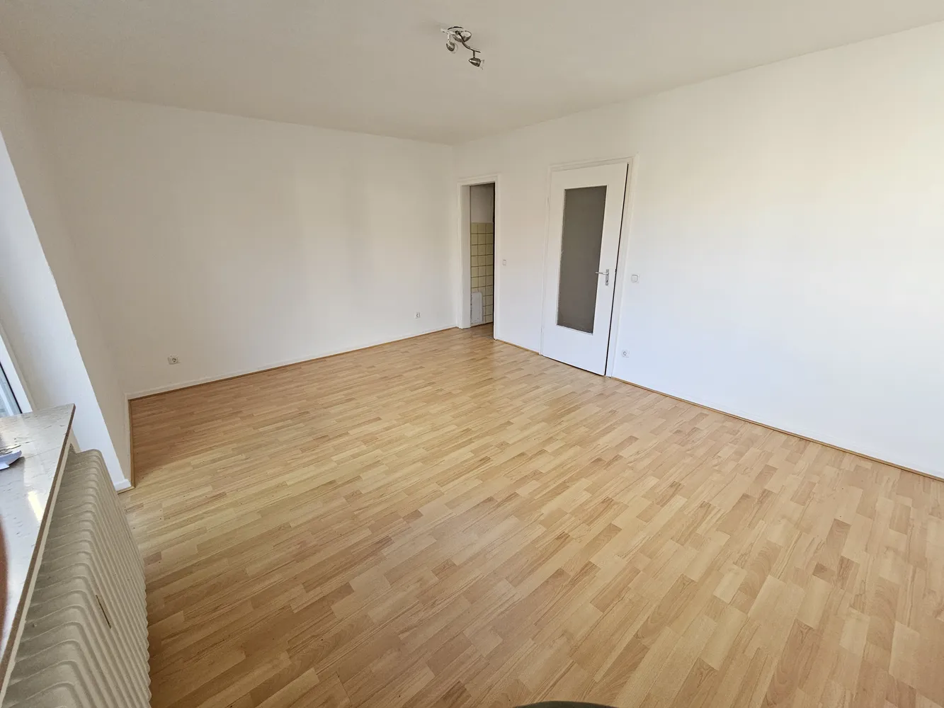 1 room apartment with 27 m² in Cologne – Photo 2