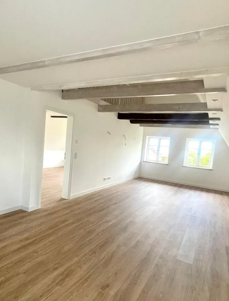 4 Zimmer Wohnung mit 155 m² in Stade – Bild 1