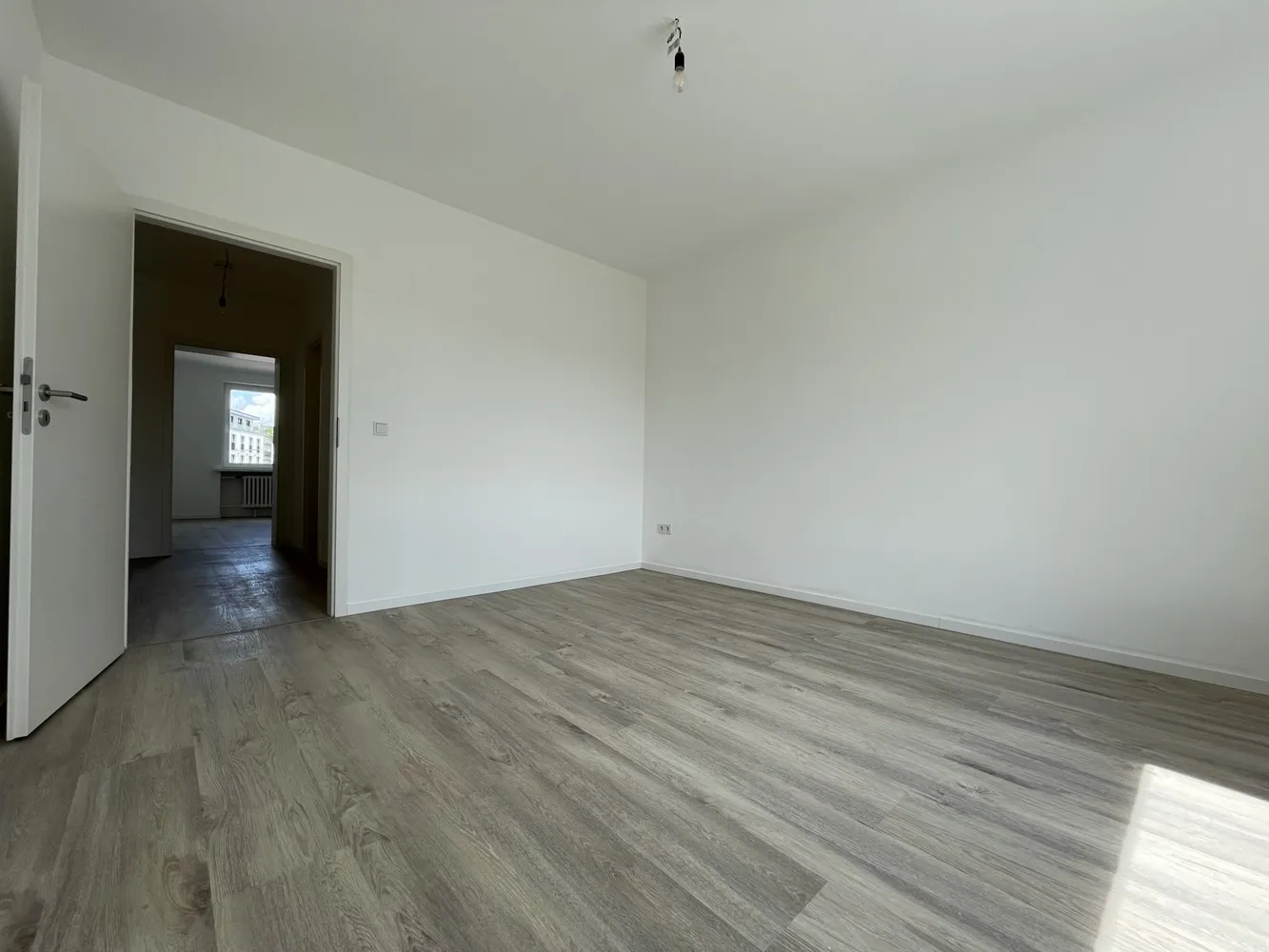 2 room apartment with 42 m² in Cologne – Photo 8