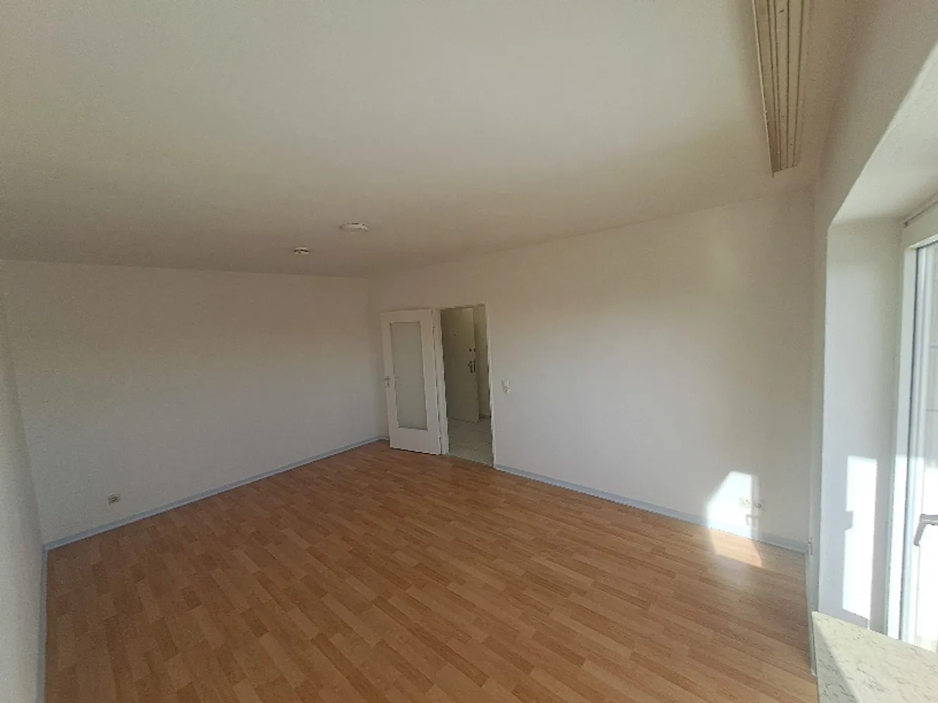 1 Zimmer Wohnung mit 30 m² in Frankfurt am Main – Bild 2