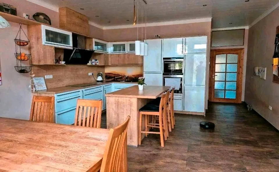 8 Zimmer Haus mit 270 m² in Uelzen – Bild 1