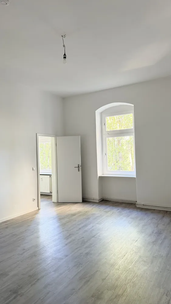 2 room apartment with 65 m² in Berlin – Photo 2