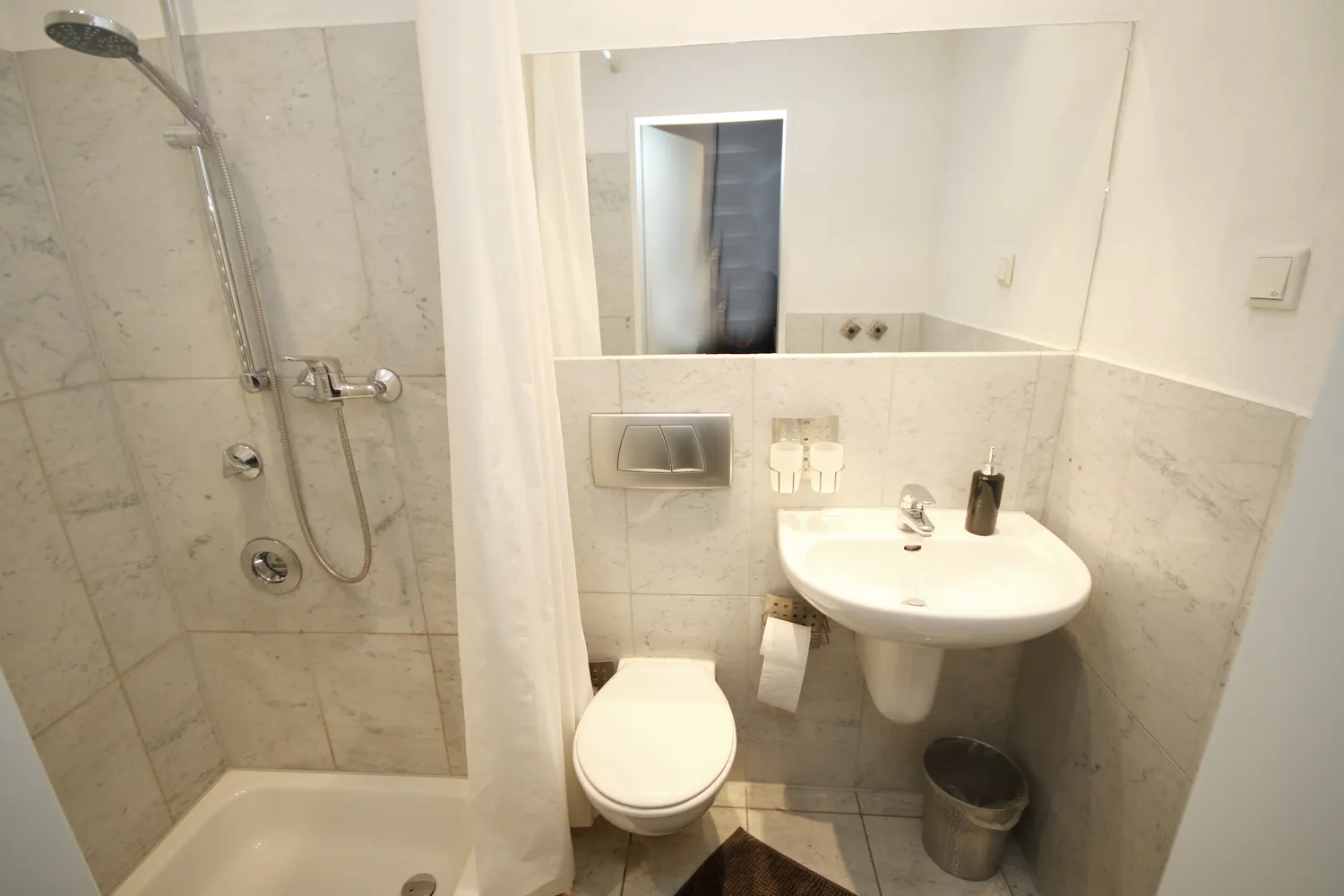 1 Zimmer Wohnung mit 29 m² in Düsseldorf – Bild 7