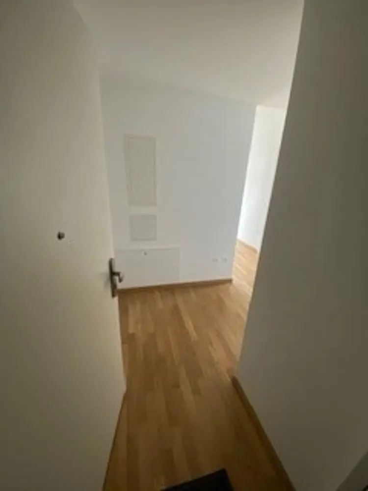 2 Zimmer Wohnung mit 67 m² in München – Bild 7
