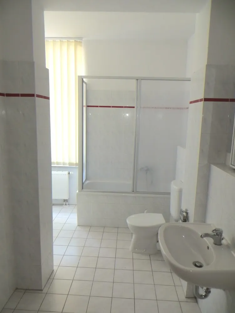 4 Zimmer Wohnung mit 104 m² in Naumburg (Saale) – Bild 2