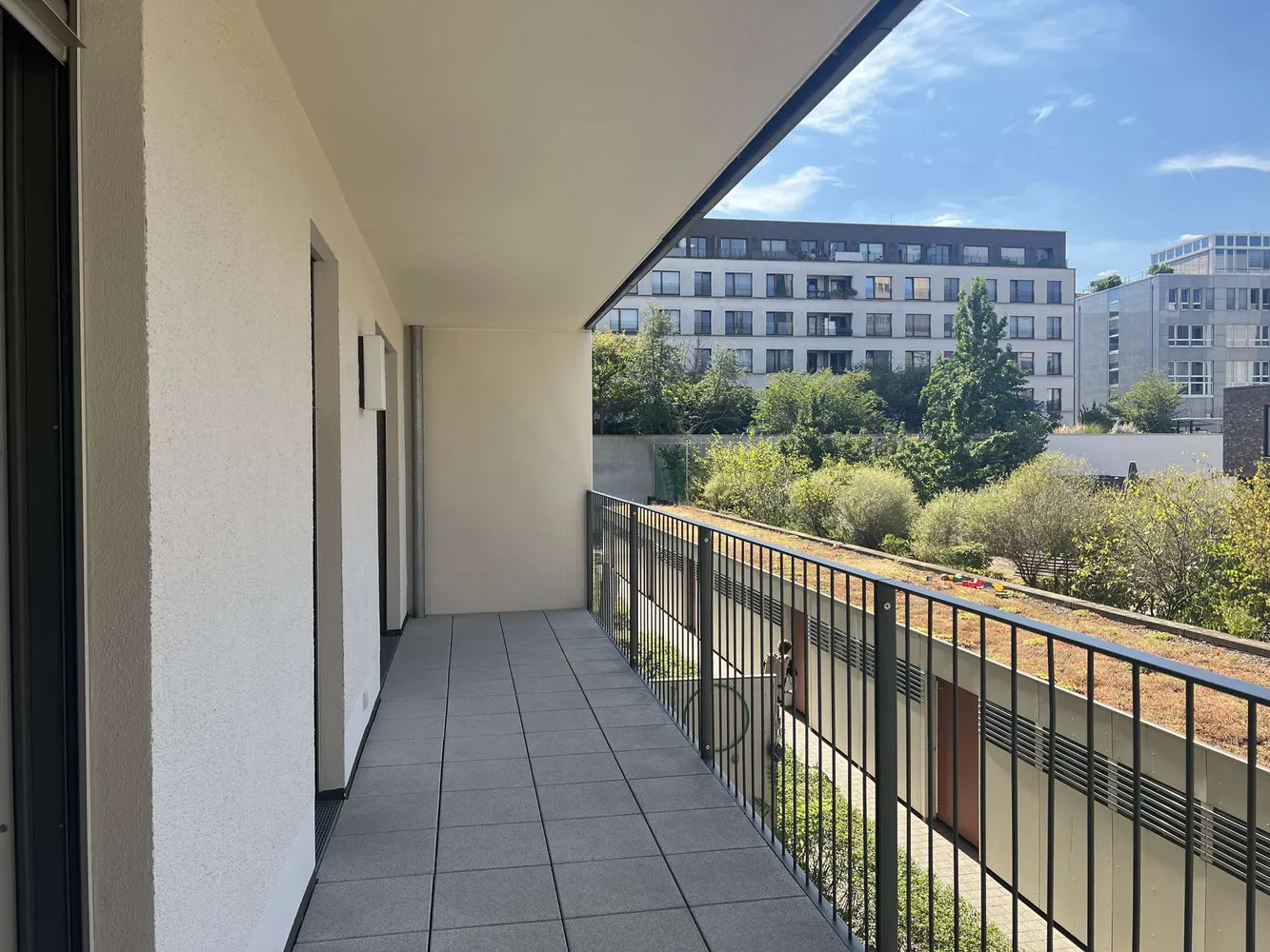 3 room apartment with 101 m² in Frankfurt am Main – Photo 3