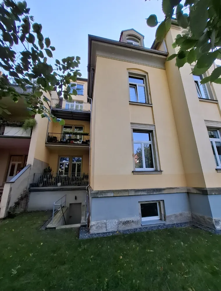 4 Zimmer Wohnung mit 129 m² in Dresden – Bild 2