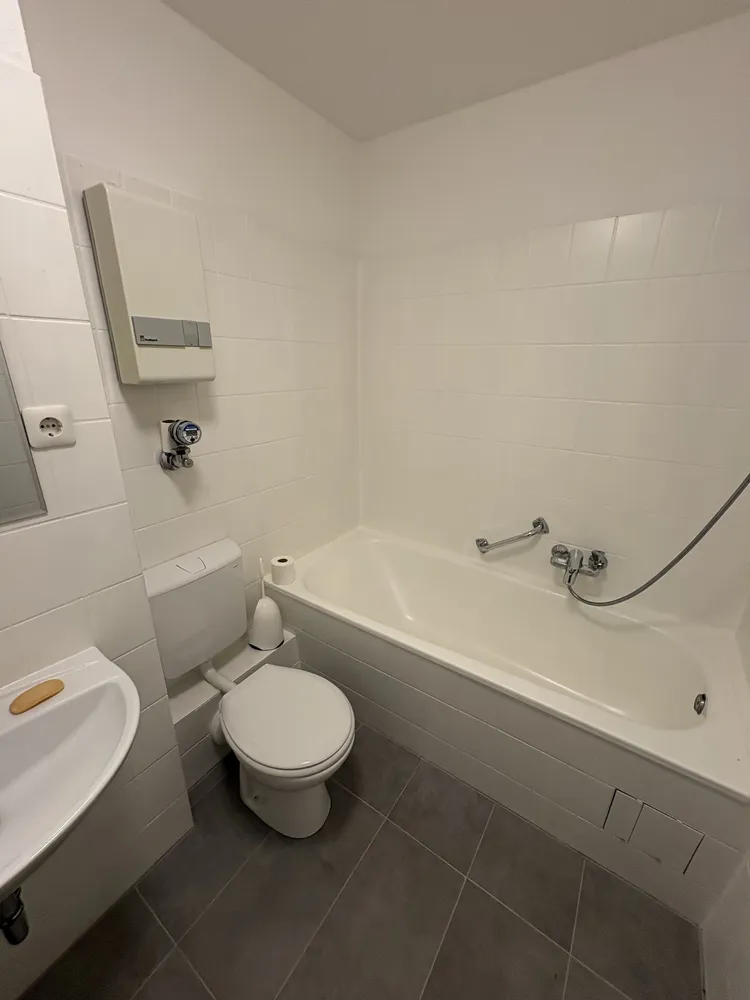 2 Zimmer Wohnung mit 49 m² in Moers – Bild 1