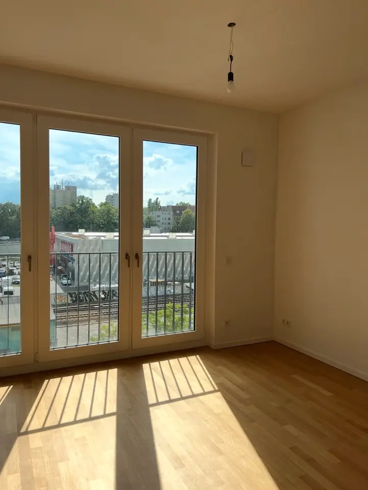 2 Zimmer Wohnung mit 68 m² in Berlin – Bild 1