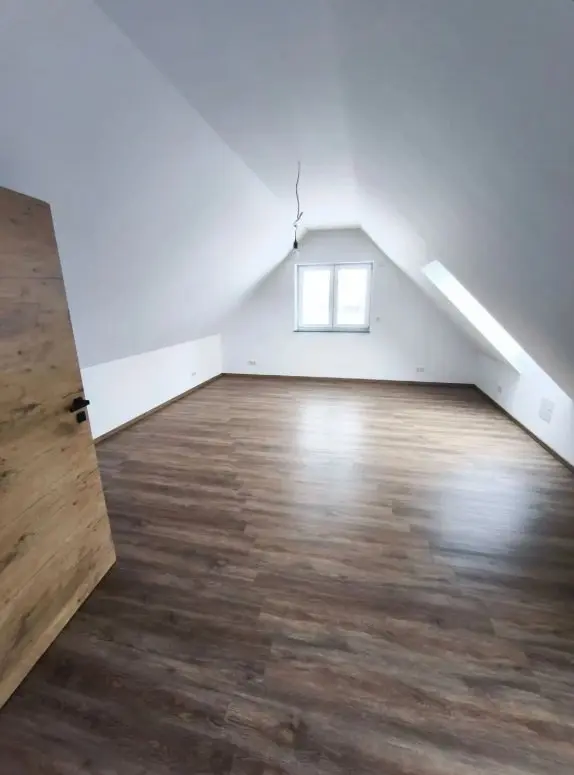 6 Zimmer Haus mit 240 m² in Erlangen – Bild 6