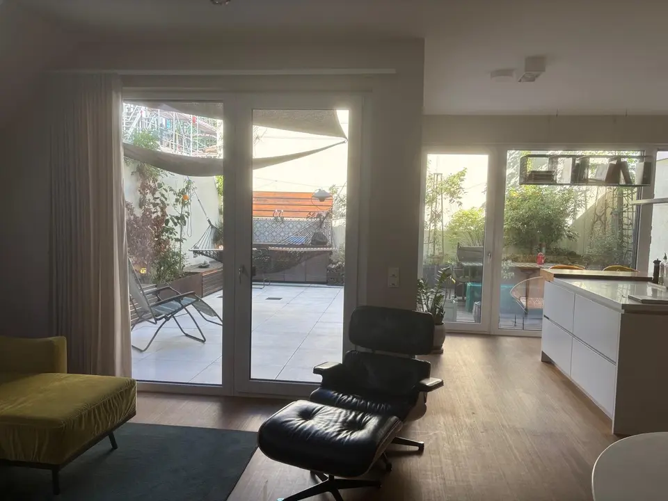4 room apartment with 174 m² in Frankfurt am Main – Photo 1